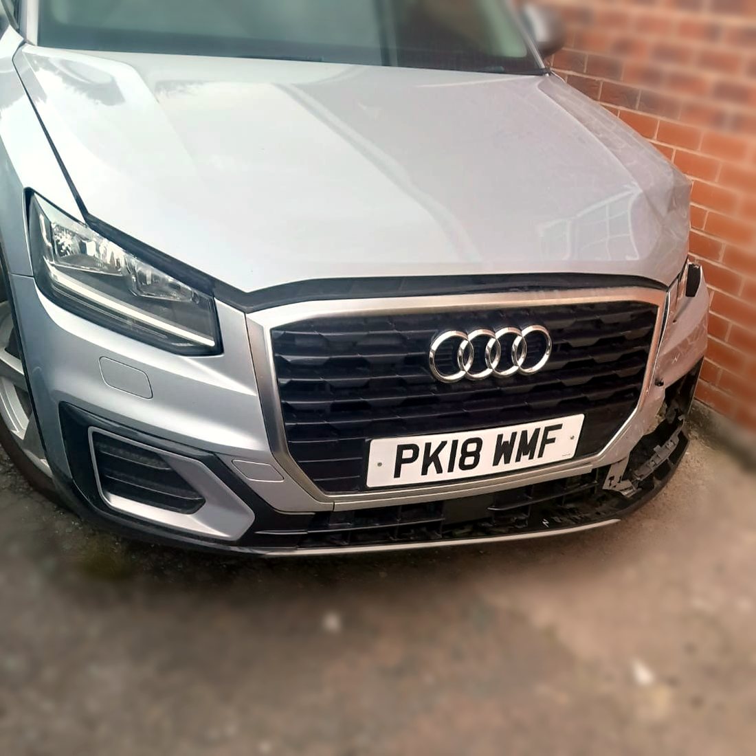 Silver Audi Q2 1.4 TFSI S tronic