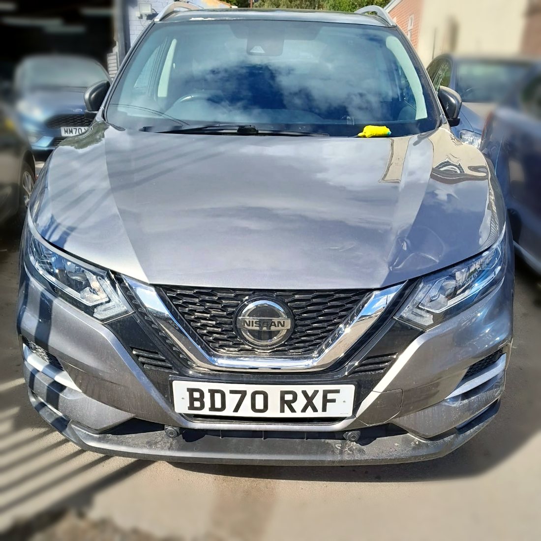 Grey Nissan Qashqai 1.3 DIG-T